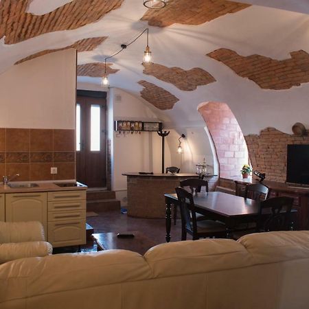 Wine Studio Central Residence Sibiu Luaran gambar