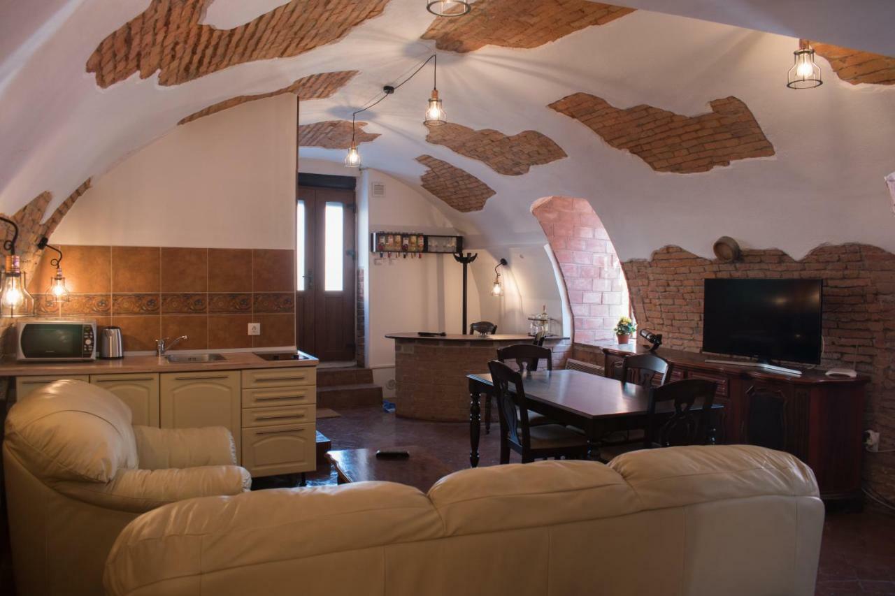 Wine Studio Central Residence Sibiu Luaran gambar